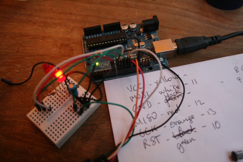 Arduino avec ArduinoISP et breadboard