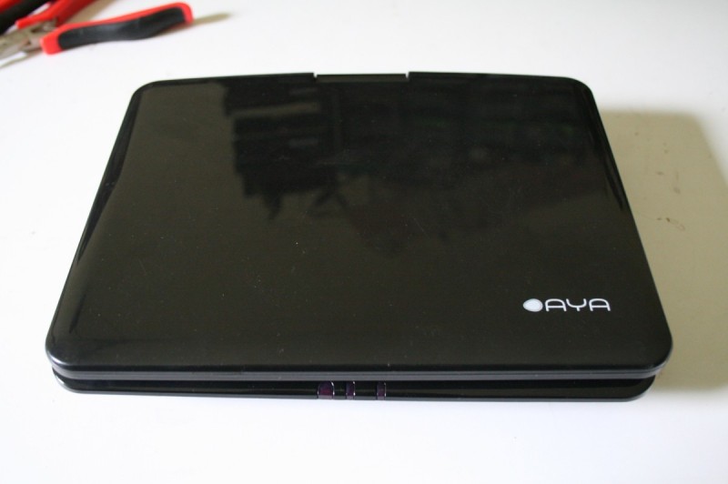 Lecteur DVD portable AYA ADV-310