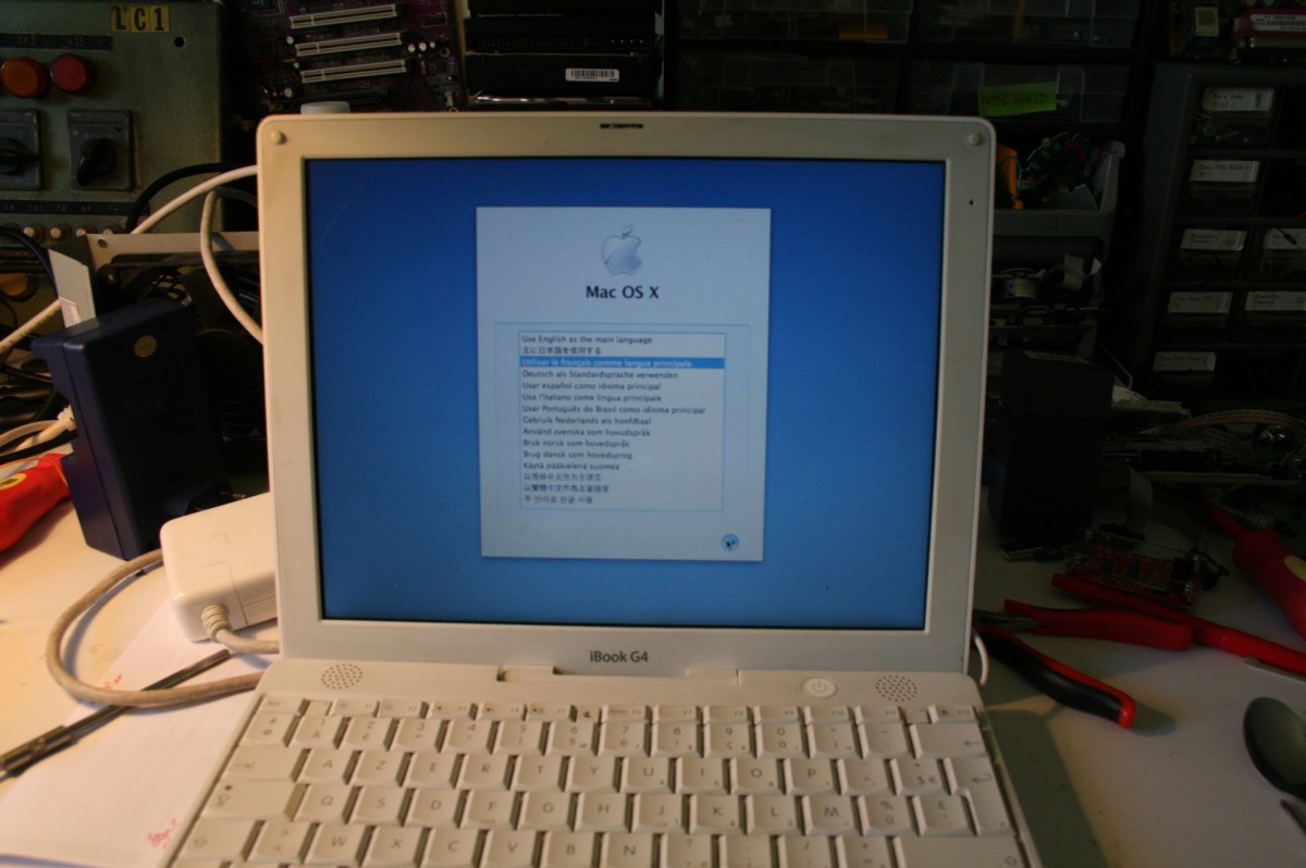 Réparation d’un iBook G4 – alimentation défectueuse